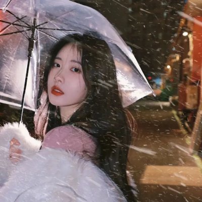 春花凝雨露